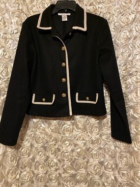 Classic Black Cropped Blazer with Cream Trim